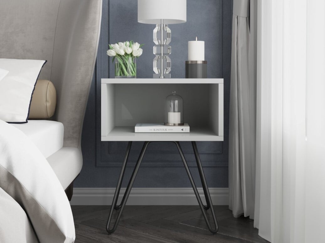 B and deals q bedside table