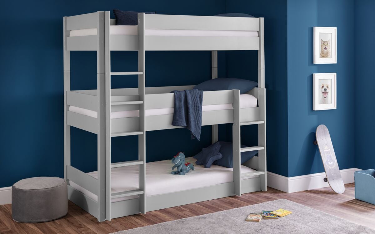 triple bunk with futon