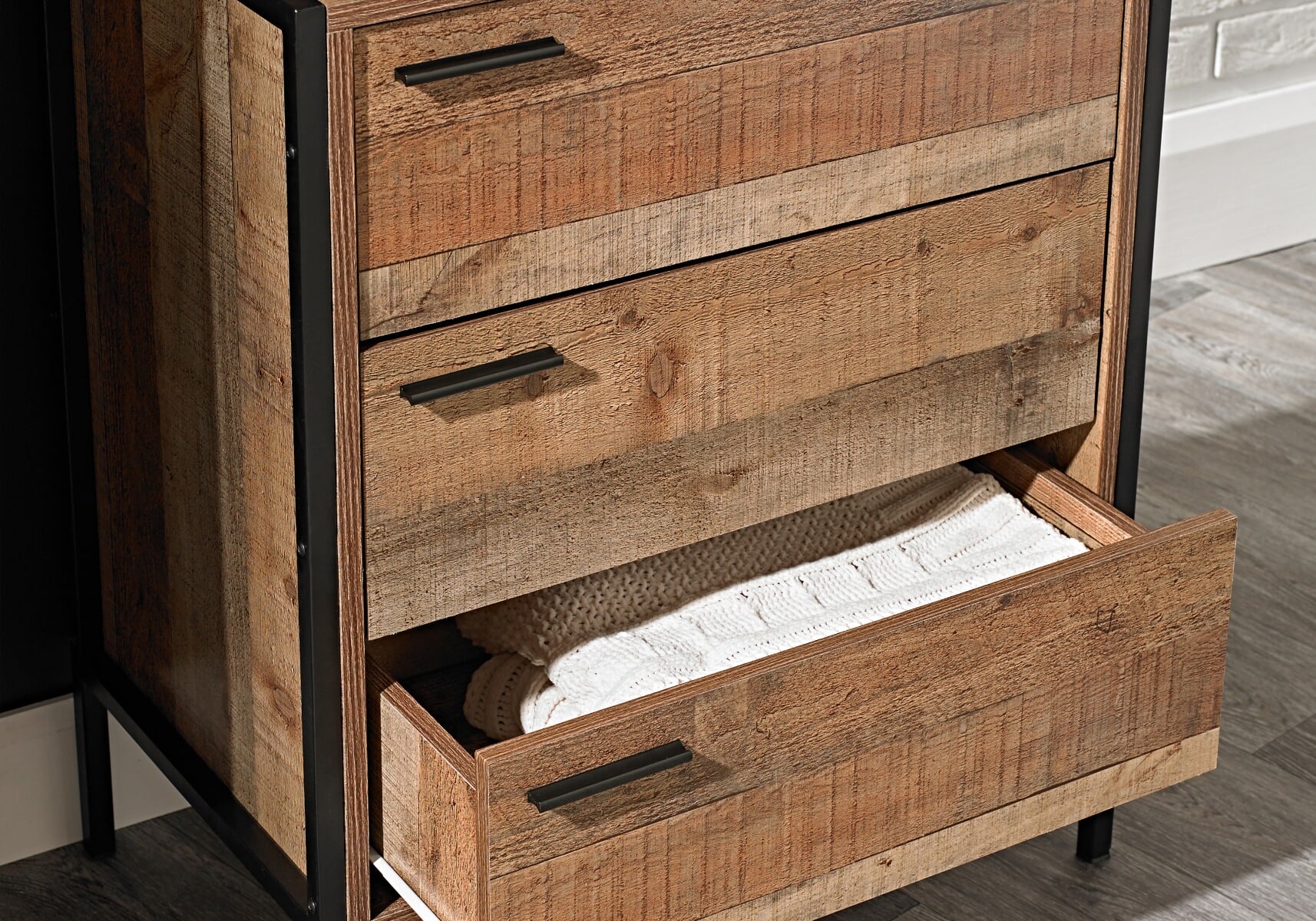 LPD Hoxton 3 Drawer Chest | Bed Kingdom