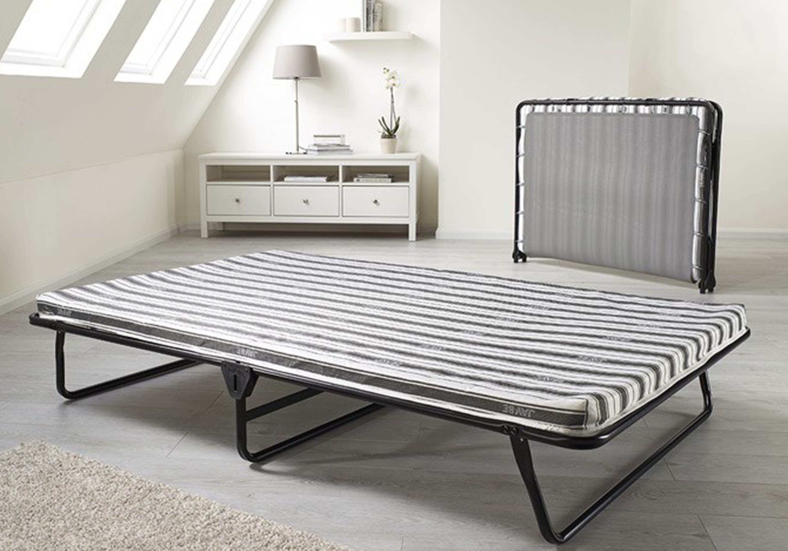 Comfort folding store bed