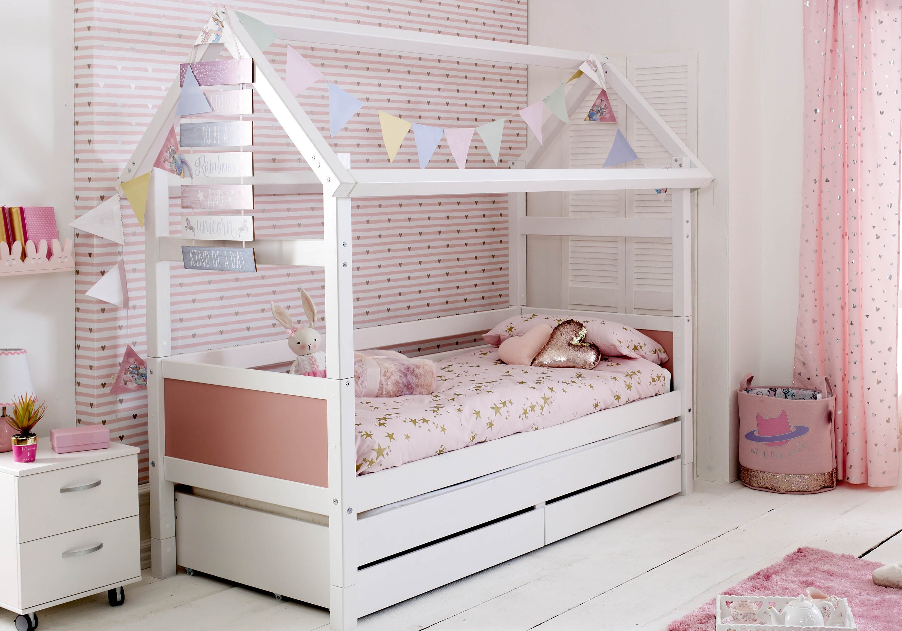 Nordic bed shop frame