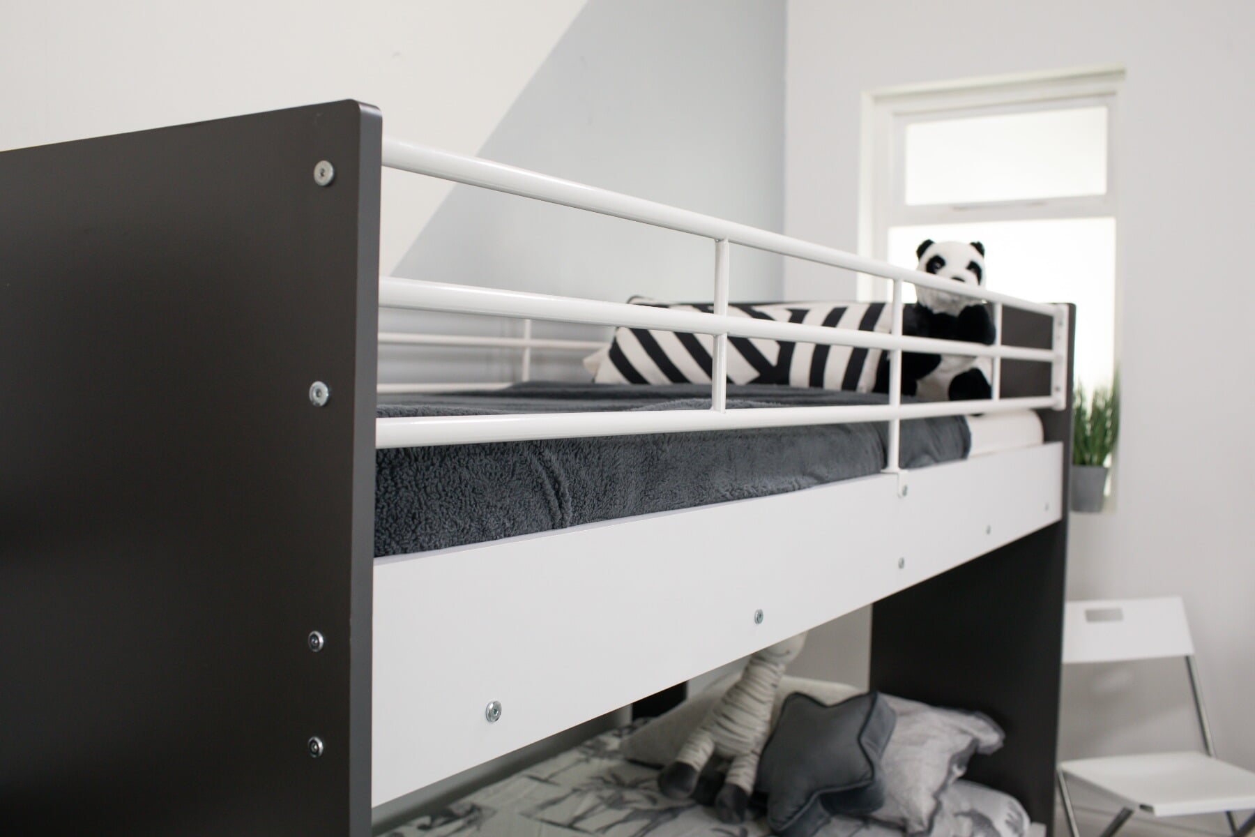 Black bunk bed with trundle on sale